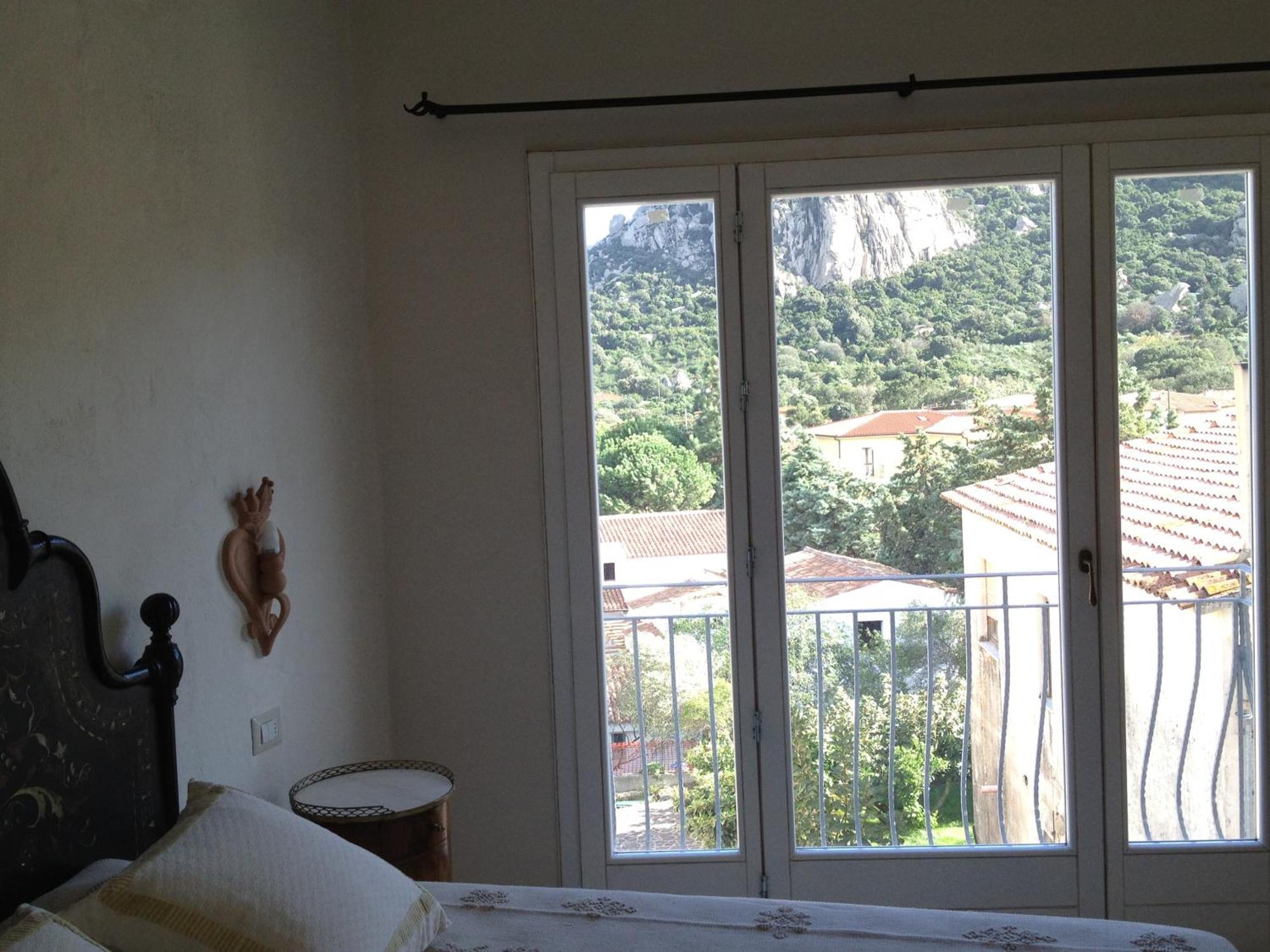 Antica Dimora La Corona San Pantaleo Exterior foto