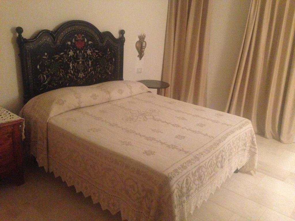 Antica Dimora La Corona San Pantaleo Quarto foto