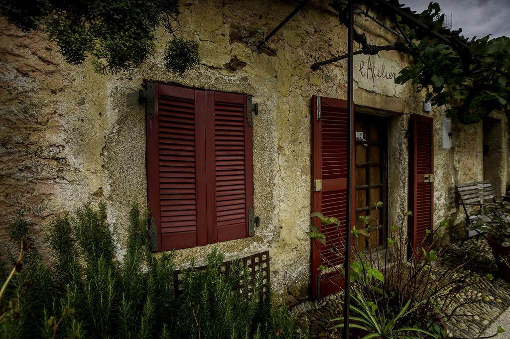 Antica Dimora La Corona San Pantaleo Exterior foto